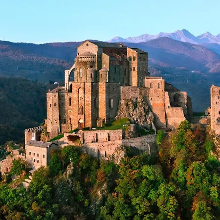 Apartman Uno Sguardo Sulla Sacra *