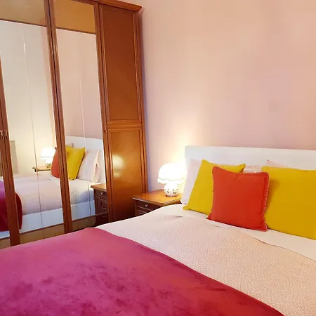 Uno Sguardo Sulla Sacra Apartman